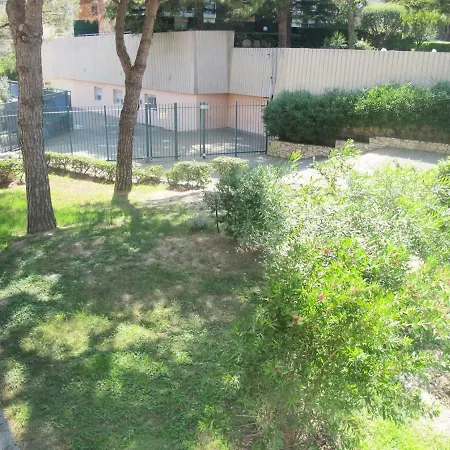 Les Charmilles Apartment *